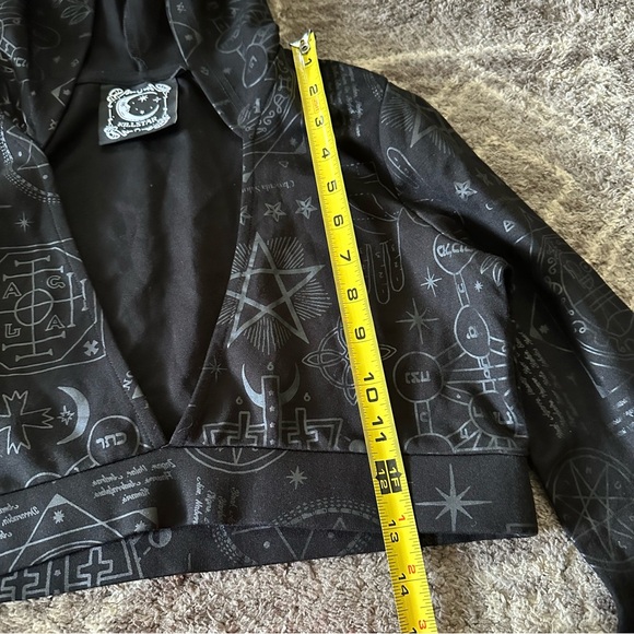 KILLSTAR Witchhead Hooded Crop Top - Picture 7 of 8